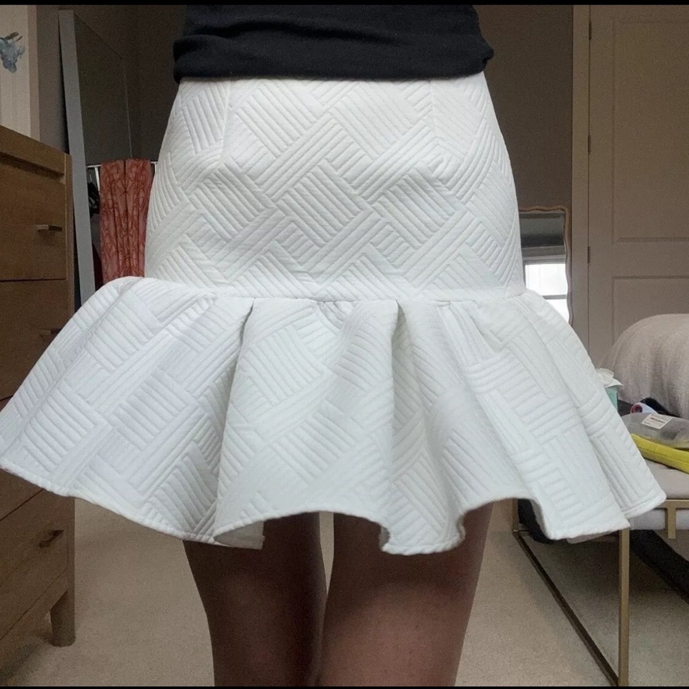 NEW ASOS Quilted White Peplum Ruffle Mini Skirt Size 6 Bridal